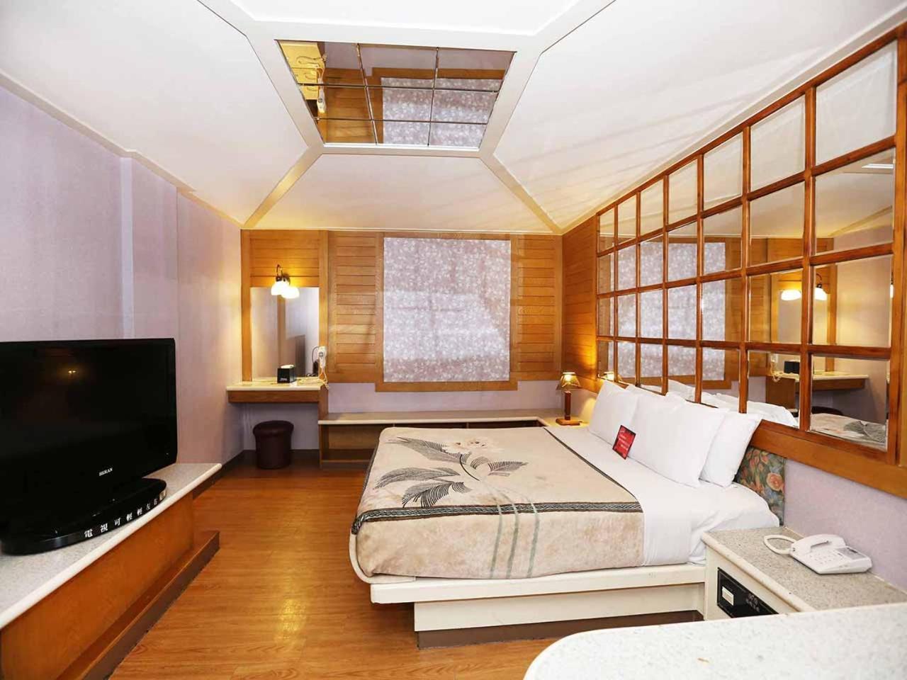 Midi Motel Tainan Branch An Bình Ngoại thất bức ảnh